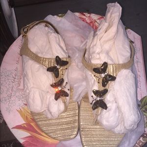 NEW - Vaneli Rhinestone Butterfly 🦋 Sandals